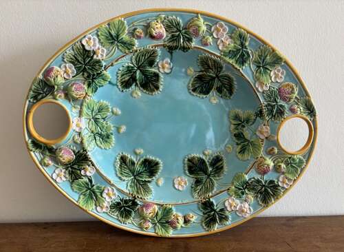 A Majolica Strawberry Dish